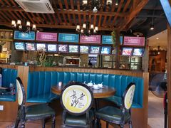 大堂-老长沙湘菜馆(凤凰路店)
