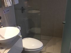 -卡罗酒店(东门晒布地铁站店)