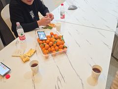 -红河谷晴天别墅轰趴馆