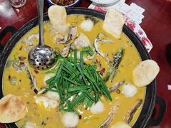 -丹水桥地锅鱼·翘嘴鲌·地方特色全鱼宴(丹江口大坝店)