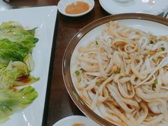 -胡须哥网红竹筒菜