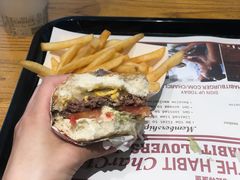 -The Habit Burger Grill 哈比特汉堡(爱琴海店)