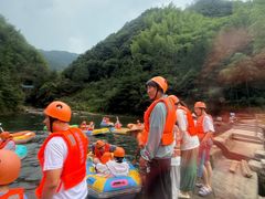 -安吉龙王山峡谷漂流
