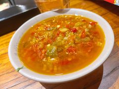 -老牌坊云南鱼豆花火锅(爱建店)