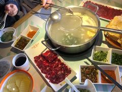 -花田煮鲜牛肉火锅(钟楼众汇店)
