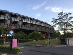 -上海滴水湖皇冠假日酒店