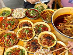 -拈签一笑黄牛肉辣卤串串
