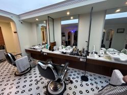 -理昂男士理发店 Barber shop