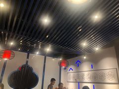 -尚尚仙·酸汤猪手·猪肚鸡火锅(华联万柳购物中心店)