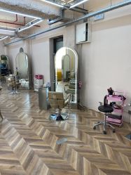-Hair Co.一间沙龙