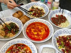 -李与白包子铺(桐梓林店)