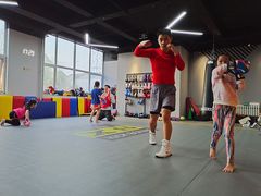 -享受健身·美体塑形馆