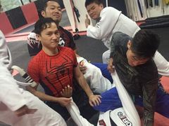 -金翼跆拳道巴西柔术拳击格斗学院