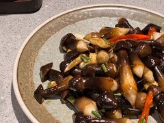 -半山腰·云南菜(侨福芳草地店)
