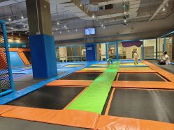 -探奇乐园蹦床公园(日月广场店)