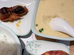 -老乡鸡(上海白玉兰广场店)