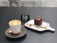 -UNI UNI(环亚凯瑟琳店)