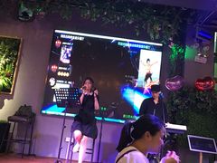 -烤圣自助美食音乐餐厅