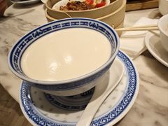 老香港鲜奶冻-香港百合居(LCM置汇旭辉广场店)