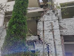 -四川汶川特大地震漩口中学遗址