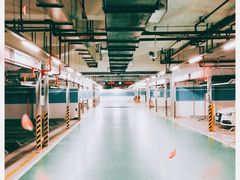-徐汇日月光地下停车场