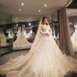 -艾米丽婚纱礼服