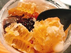 招牌蜂巢蜜冰粉-甜心闲生传统手工冰粉(太古里店)