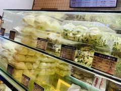 面包甜点陈列柜-白玉兰食品甜凤店(合生汇店)