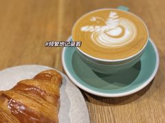 杏仁牛角包-Wagas沃歌斯(太古汇店)