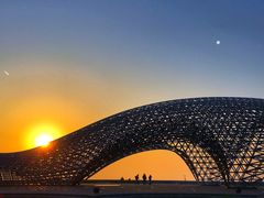 -上海滴水湖皇冠假日酒店