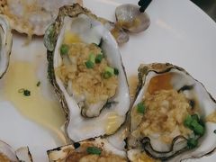 -覃记海鲜美食餐厅