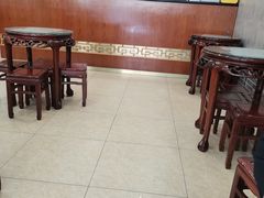 等位区-仁信老铺(华盖路店)