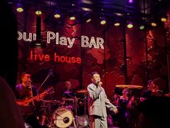 -FOUR PLAY BAR