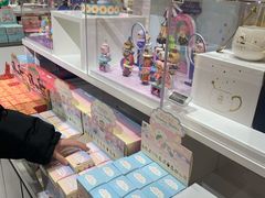 -泡泡玛特POPMART(上海环球港店)