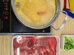 -杨老板·海鲜集市火锅·鲜切牛肉(中防万宝店)