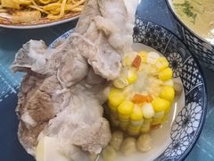 拌面-園丁烤肉缸子肉