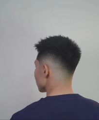 -东方先生国潮男士理发馆