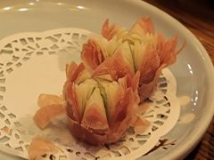 荷花酥-新白鹿餐厅(龙游路总店·杭帮菜名店)