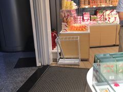 零售区-好利来(交大店)