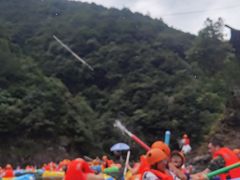 -安吉龙王山峡谷漂流