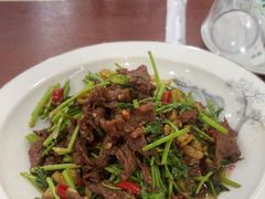 -湖南人家湘菜馆(镇江路店)