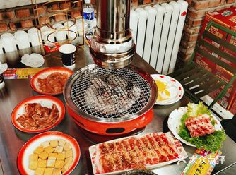 美食现场｜夜宵吃烤肉 馋到不睡觉