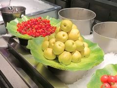 -芝小官毛肚火锅海鲜自助(苏州吴江区万宝店)