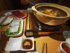 -邹开喜·炭炉鸡煲·海鲜火锅(虹口足球场店)