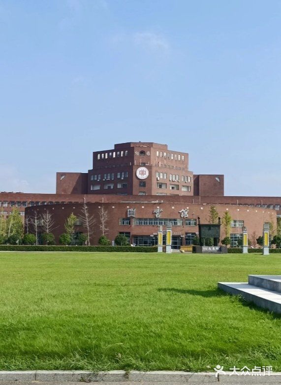 江西师范大学(瑶湖校区)图片