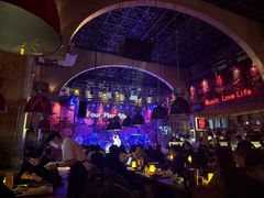 -FOUR PLAY BAR