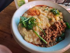 -爆炸头阿姨小四川正宗川味小吃(无任何分店)