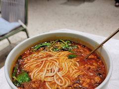 腾冲小锅米线-一坐一忘云南菜(卓悦中心)