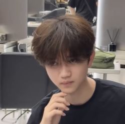 -尤司男士国潮理发馆