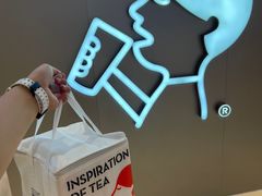 -喜茶(北京华贸购物中心店)